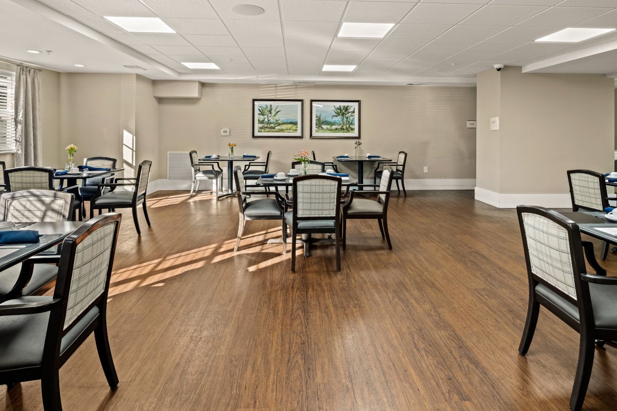 Veranda Club dining room