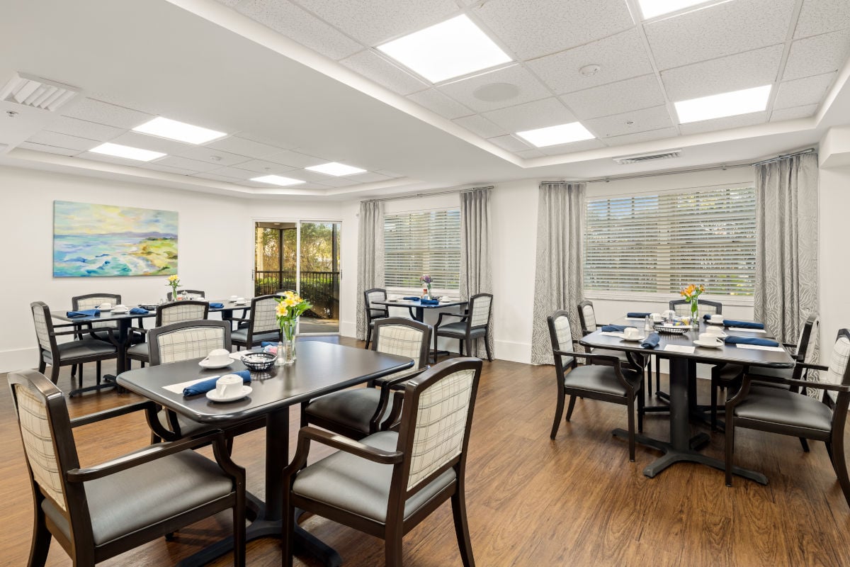 Veranda Club dining room