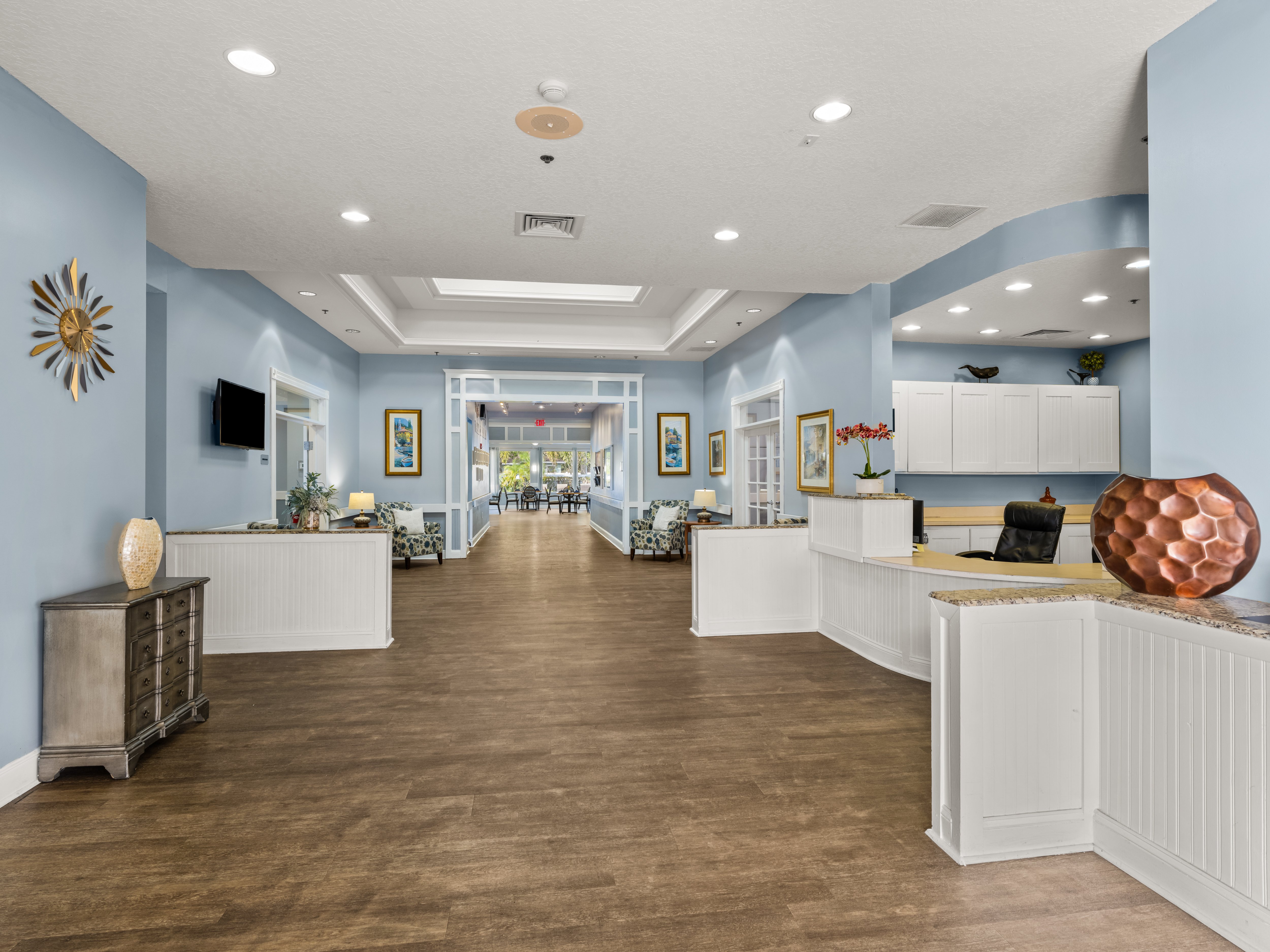 The Lynmoore at Lawnwood front desk