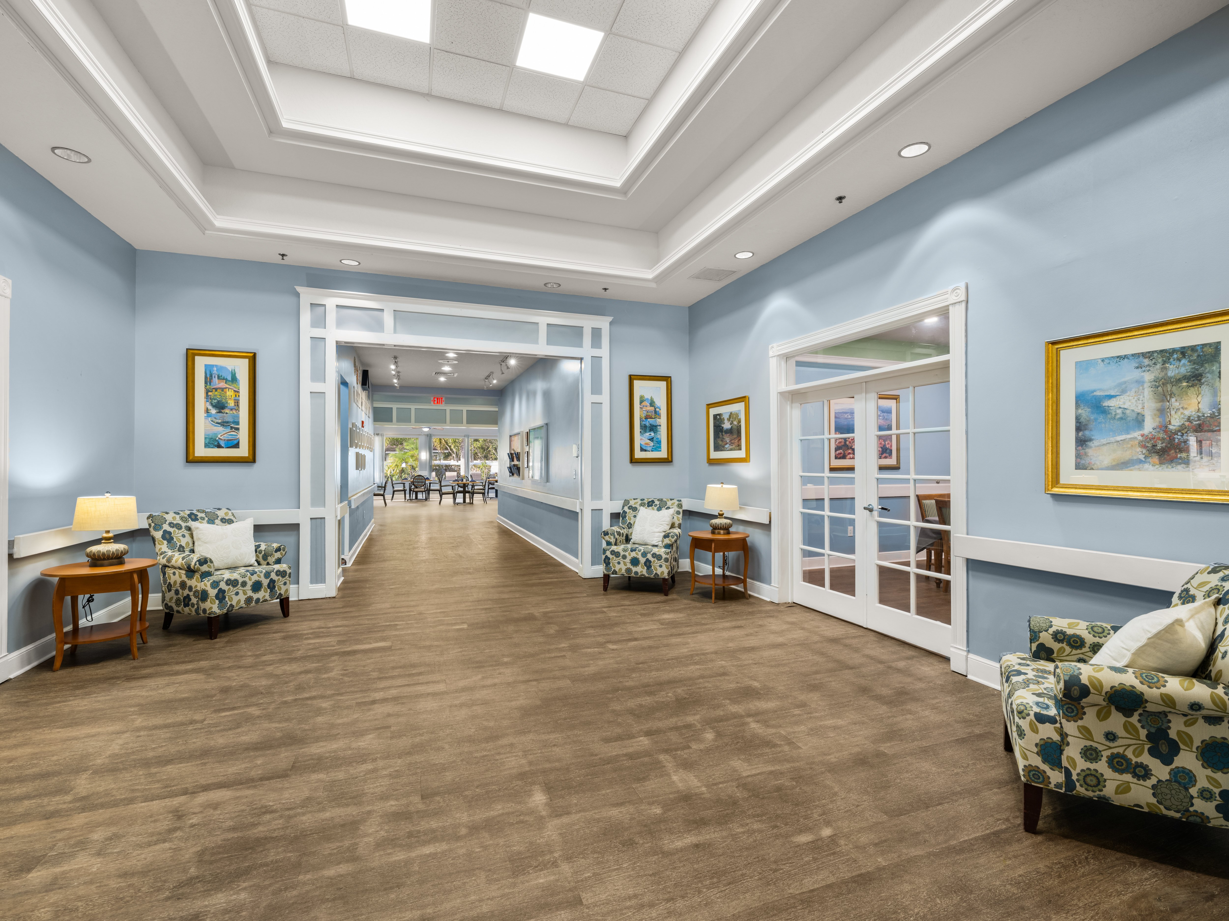 The Lynmoore at Lawnwood hallway